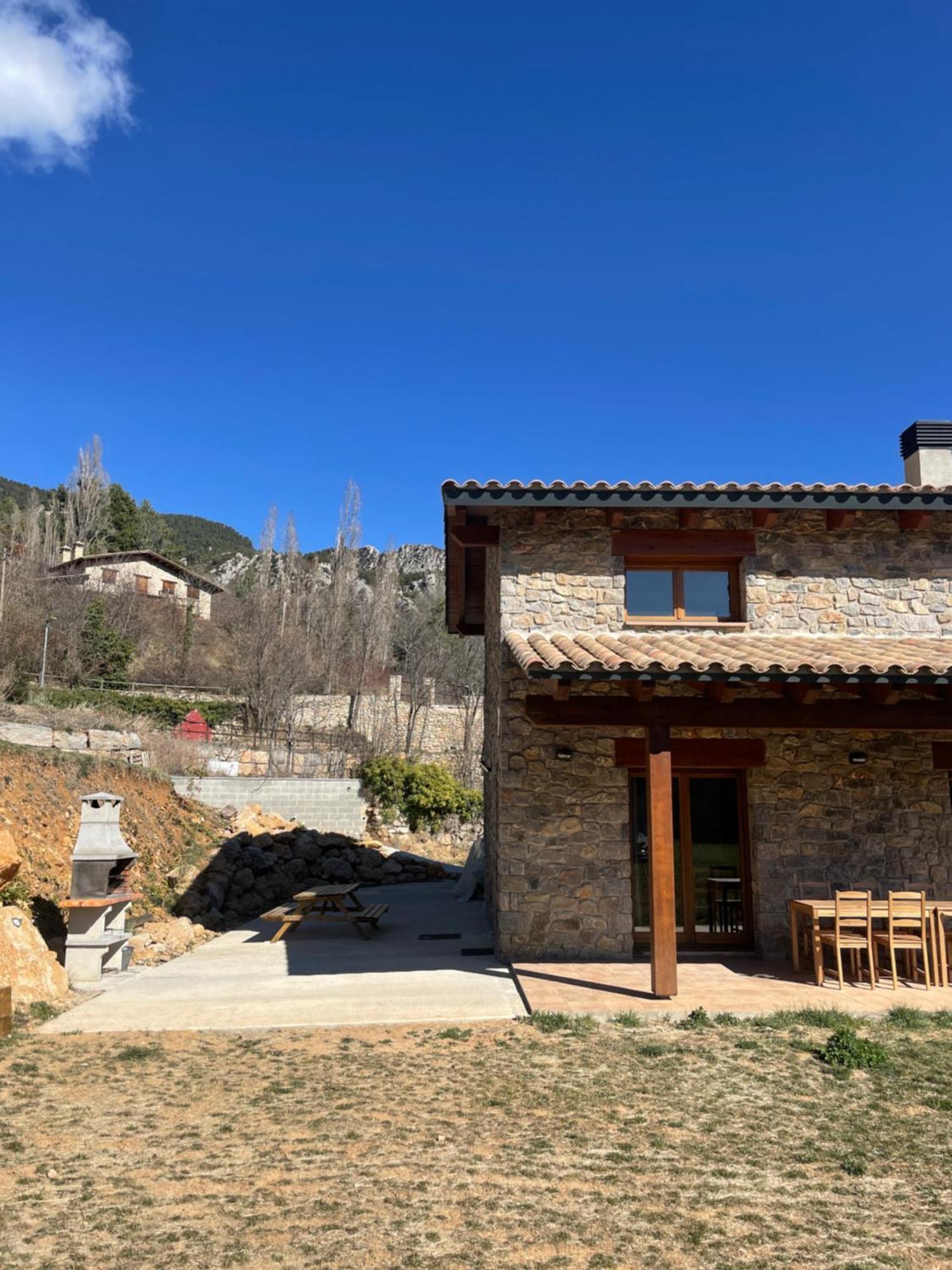 Casa De Les Escoles, Espinalbet - Alberga Castellar del Riu Екстериор снимка