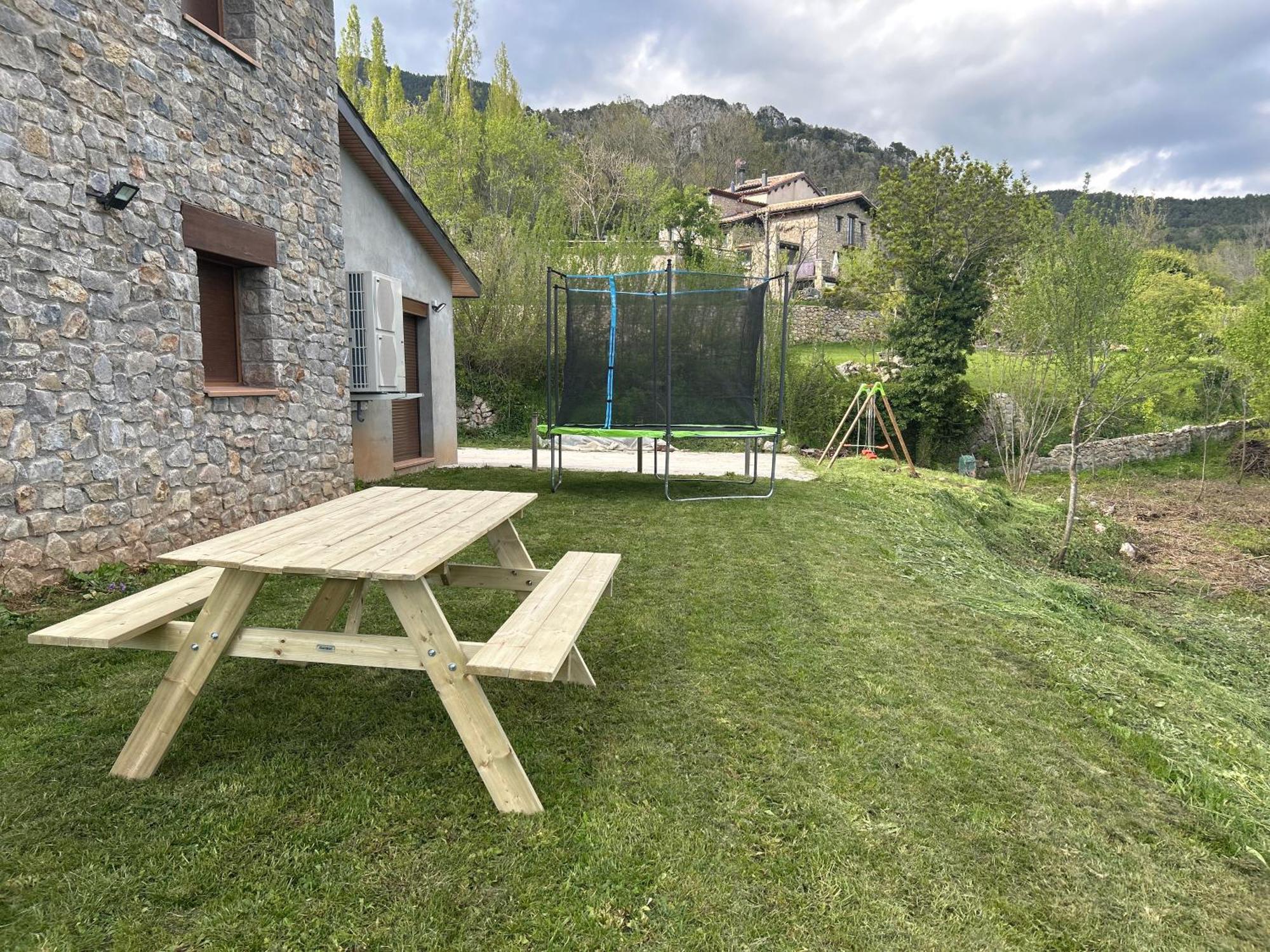 Casa De Les Escoles, Espinalbet - Alberga Castellar del Riu Екстериор снимка
