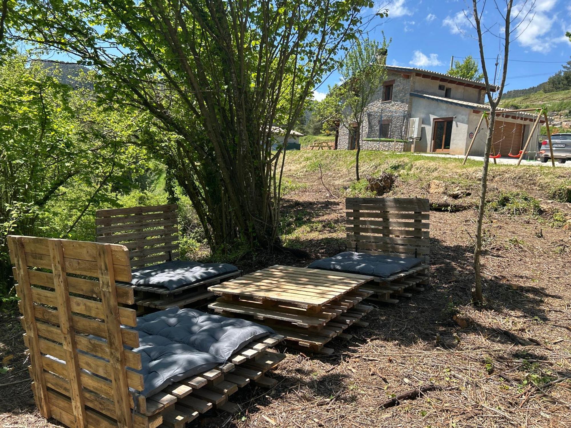 Casa De Les Escoles, Espinalbet - Alberga Castellar del Riu Екстериор снимка